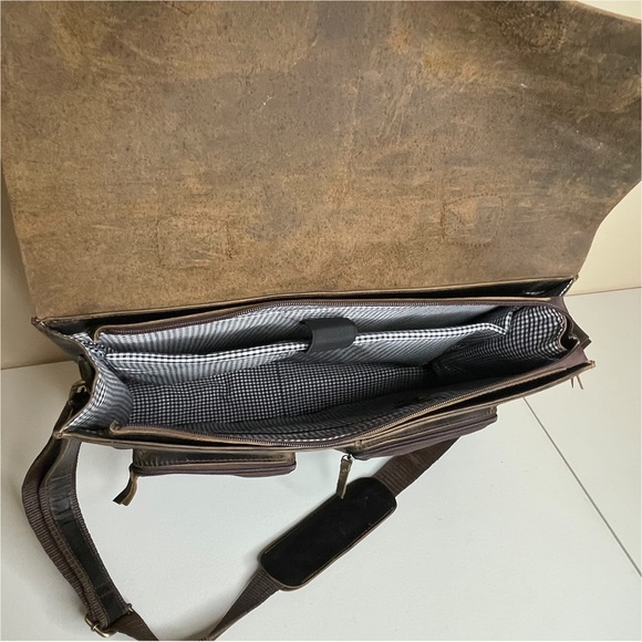 New Fullgrain Buffalo Leather Distressed Messenger Bag - Picture 8 of 16